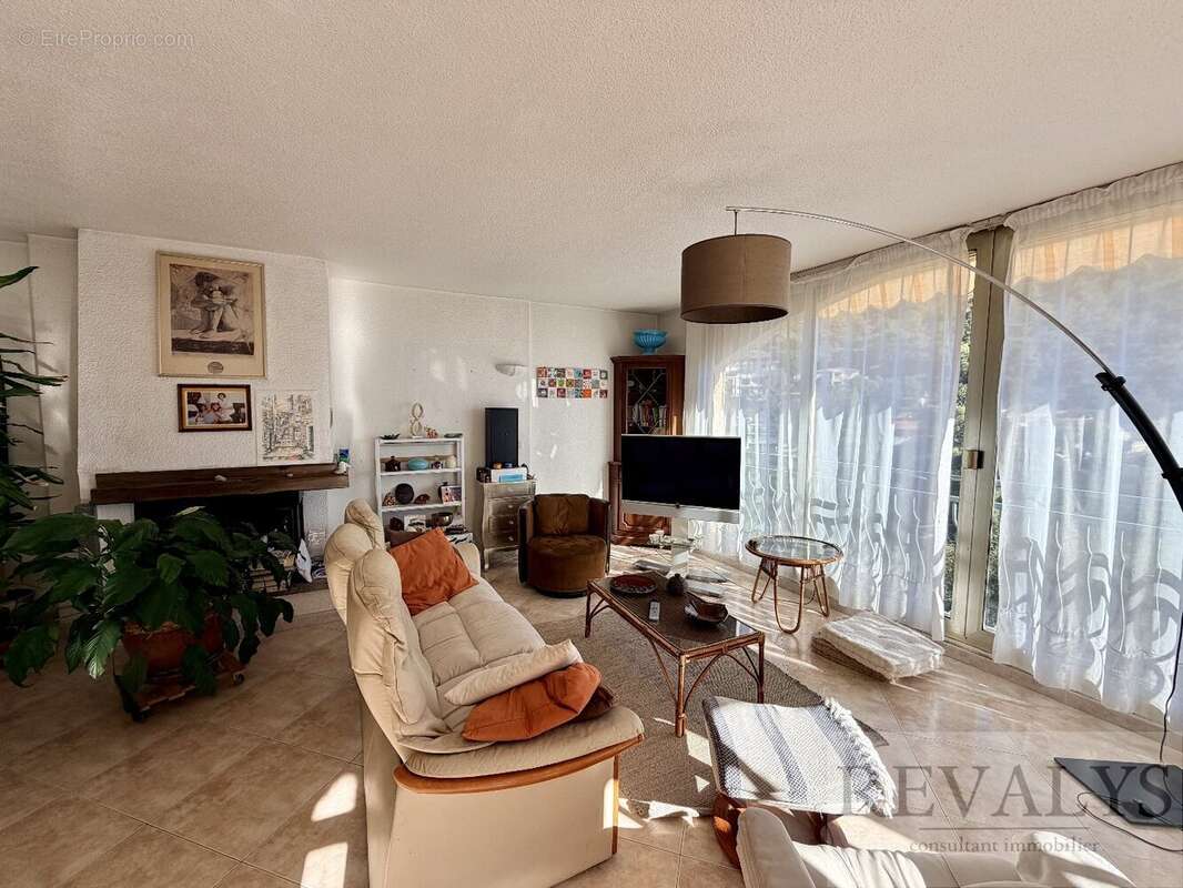 Appartement à ROQUEBRUNE-CAP-MARTIN