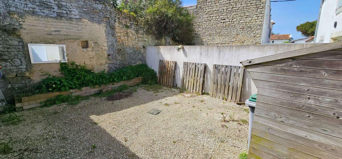 Maison à SAINT-CLEMENT-DES-BALEINES