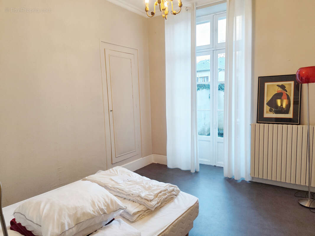 Appartement T2, 61 m2 avec terrasse centre de Bagnères de Luchon - photo 4