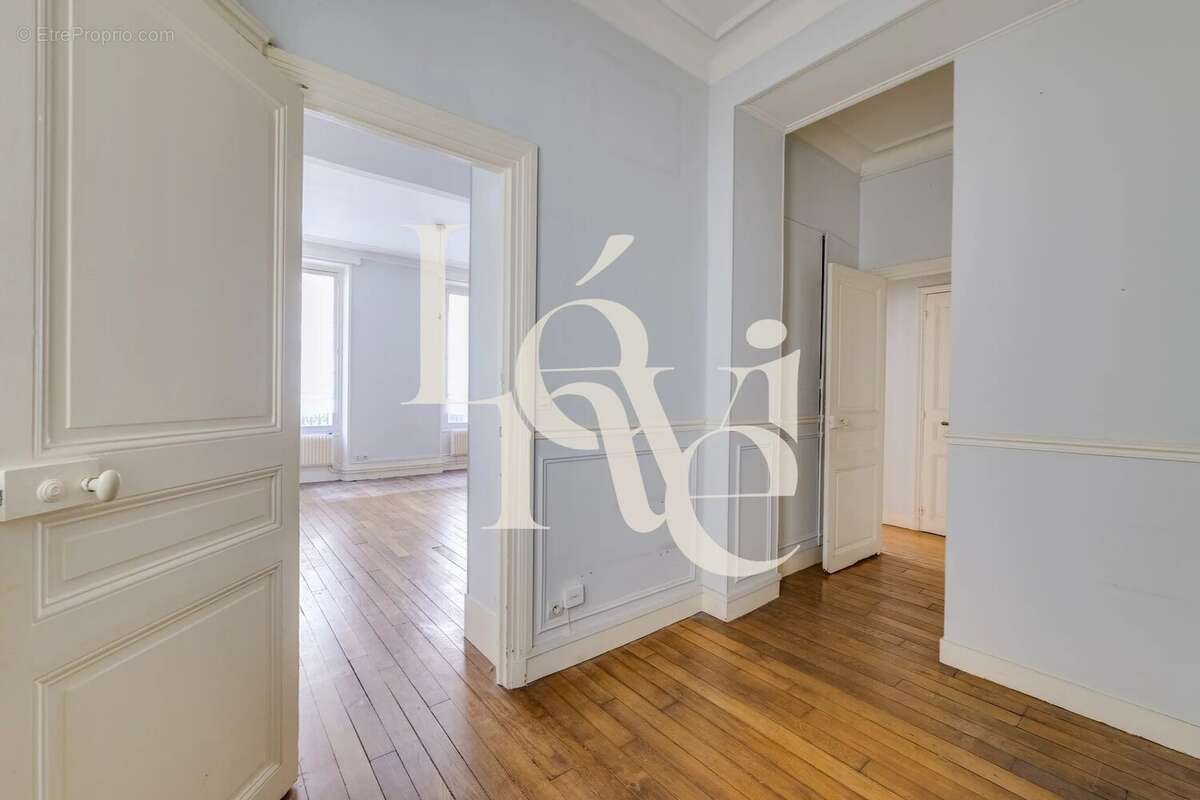 Cabinet  - 3 box - 65m² -MOUFFETARD - photo 2