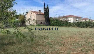 Terrain à SAINTE-MARIE