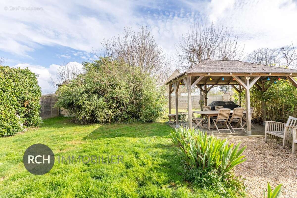Secteur Gambais - Forêt à pied - Maison familiale avec joli jardin arboré - photo 2
