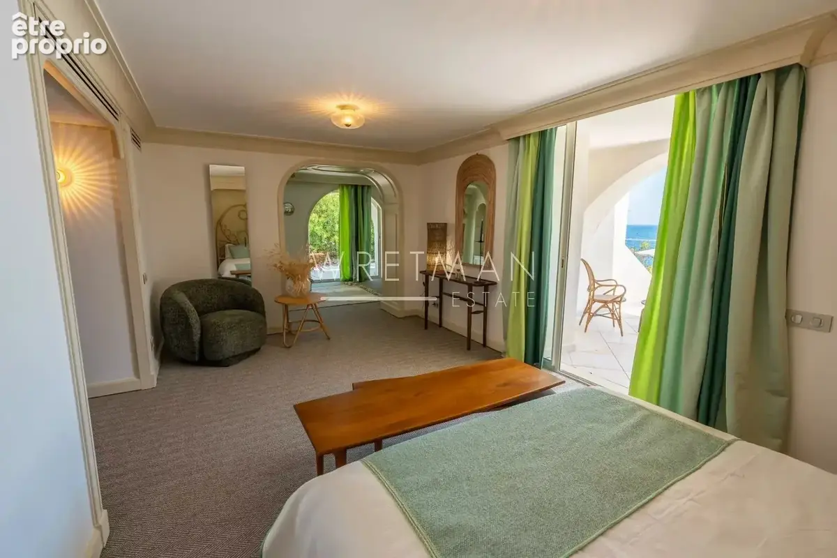 Vente par enchère privée : Domaine d'exception en bord de mer avec garage à bateau - photo 11