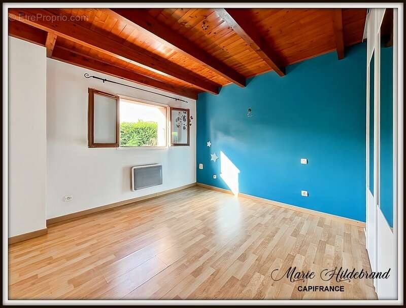 Maison avec jardin SANS VIS-À-VIS – centre village – 2 ch + bureau - photo 5