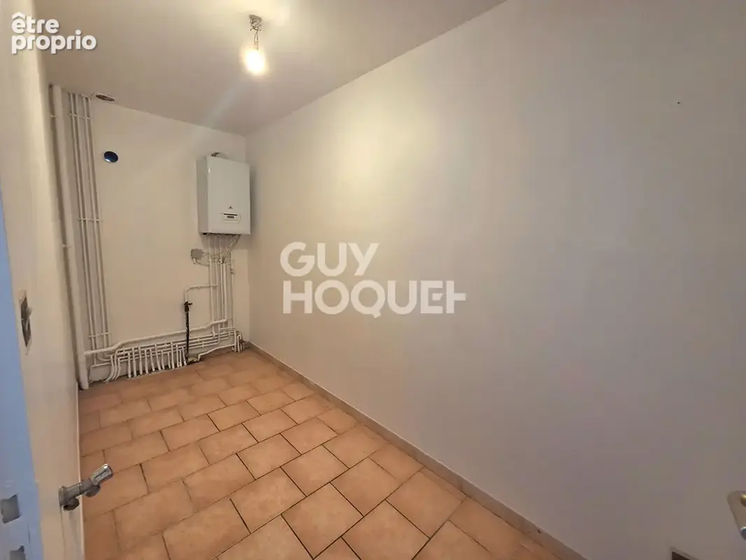 Maison à vendre à Caudebec-lès-Elbeuf - 4 chambres - photo 8