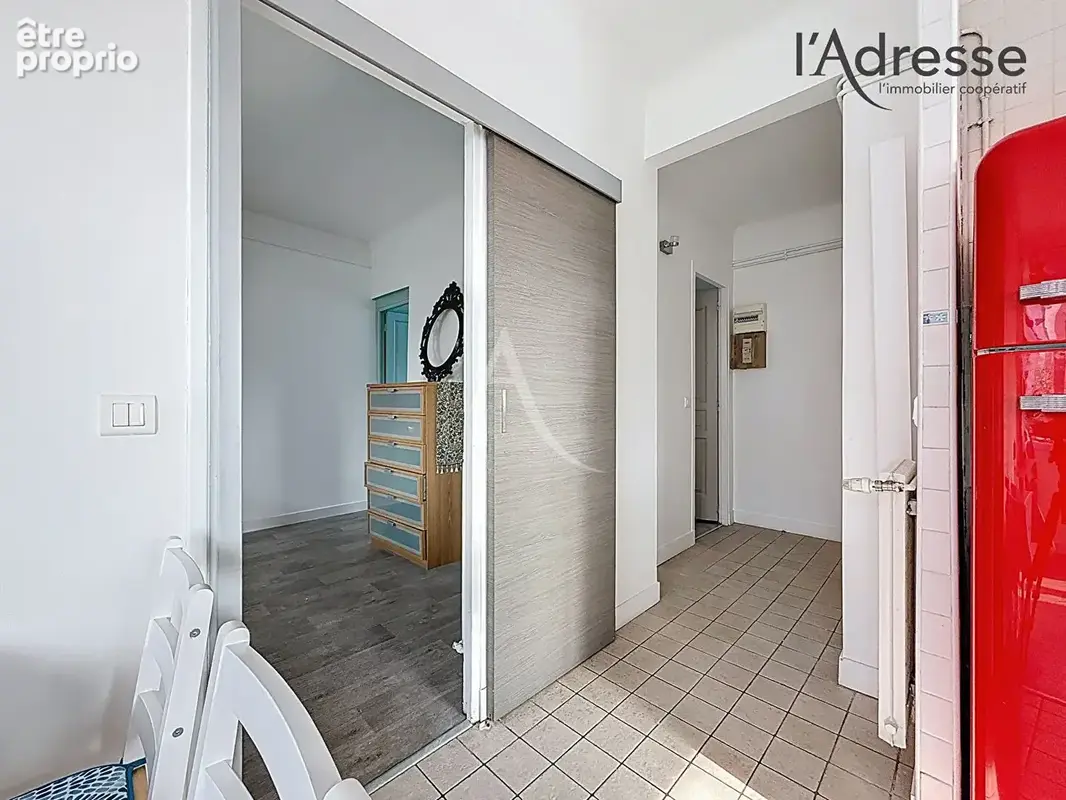 RUEIL-MALMAISON/ Avenue du Président Pompidou - Appartement 2 pièces 47m² - 1 Cave - photo 12