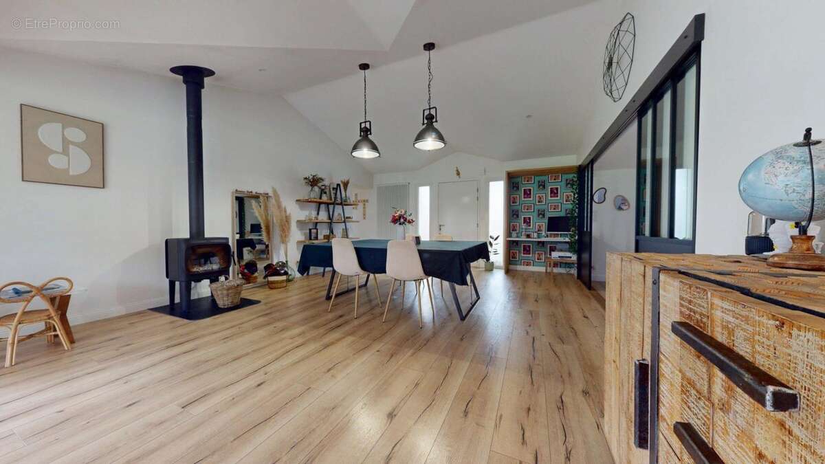 Maison à GROSBREUIL