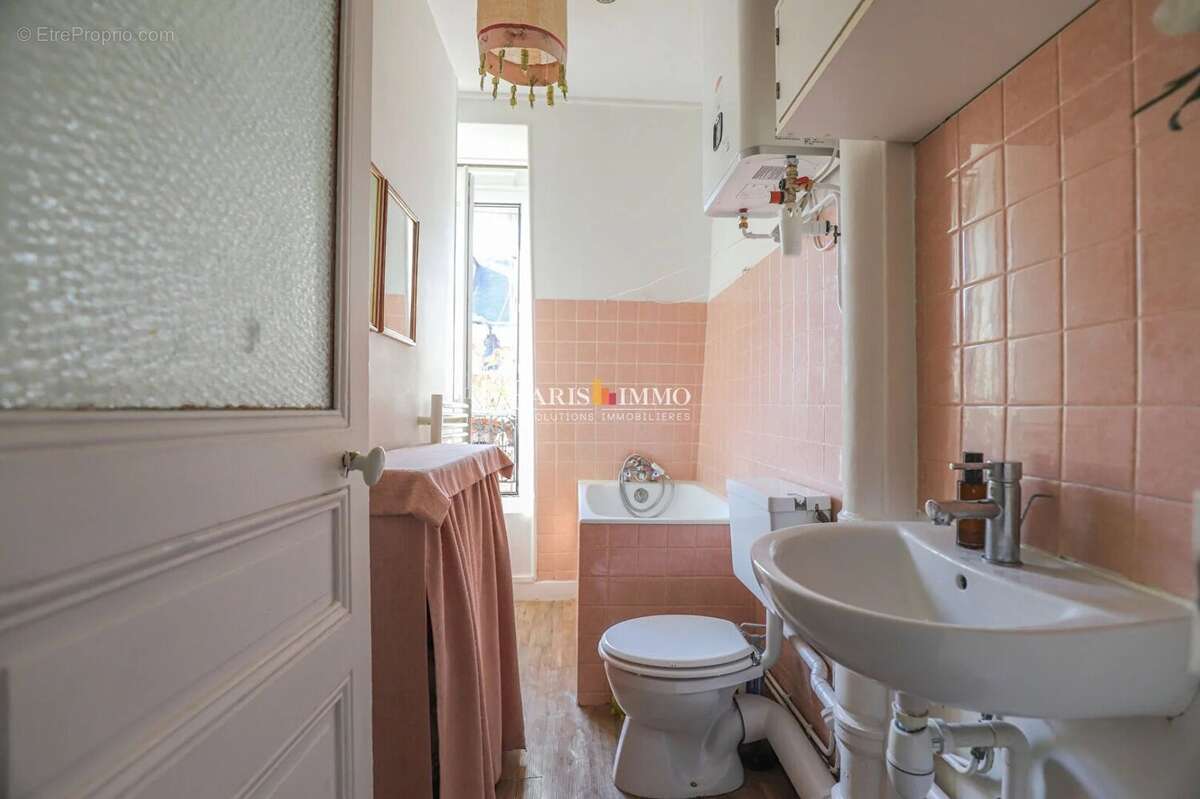 Appartement à PARIS-17E