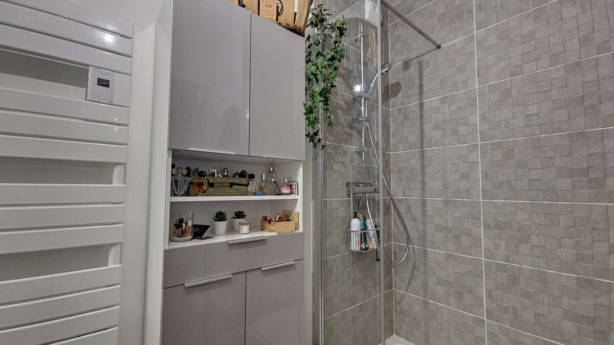 Appartement à TASSIN-LA-DEMI-LUNE