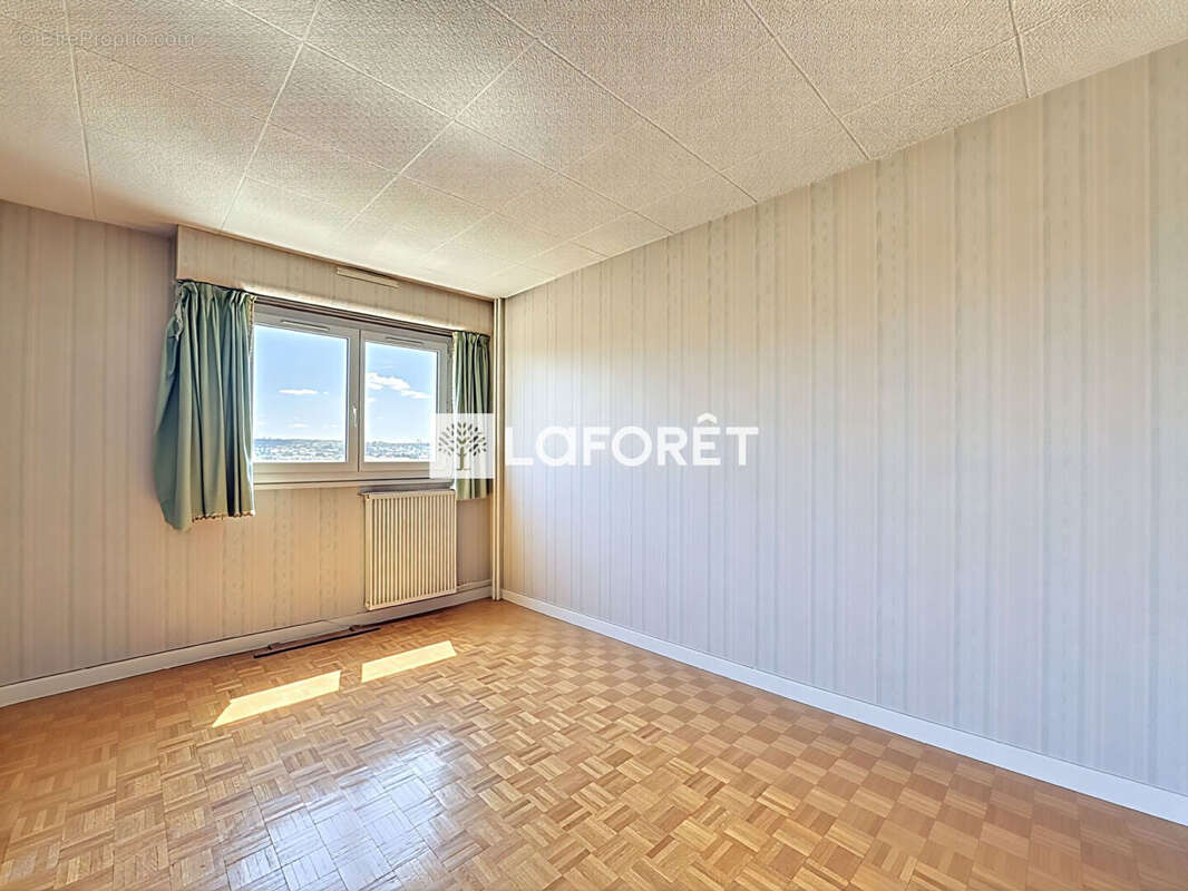 Appartement à BONNEUIL-SUR-MARNE
