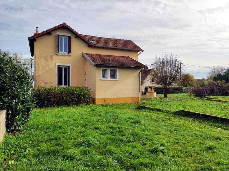 Maison à PARAY-LE-MONIAL