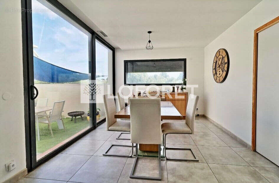 Maison à PEYRESTORTES