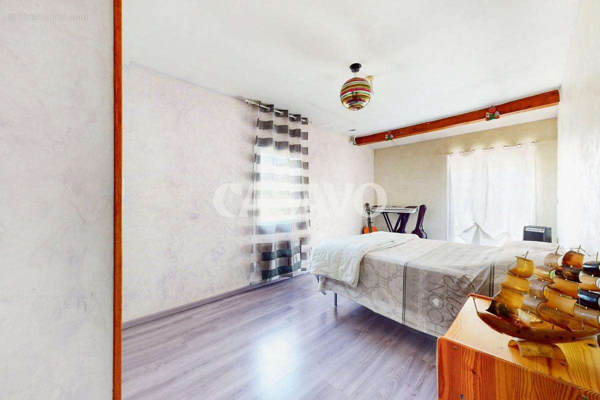 Maison à LA BALME-LES-GROTTES