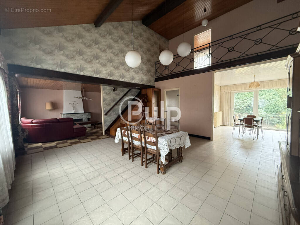 Maison à HENIN-BEAUMONT