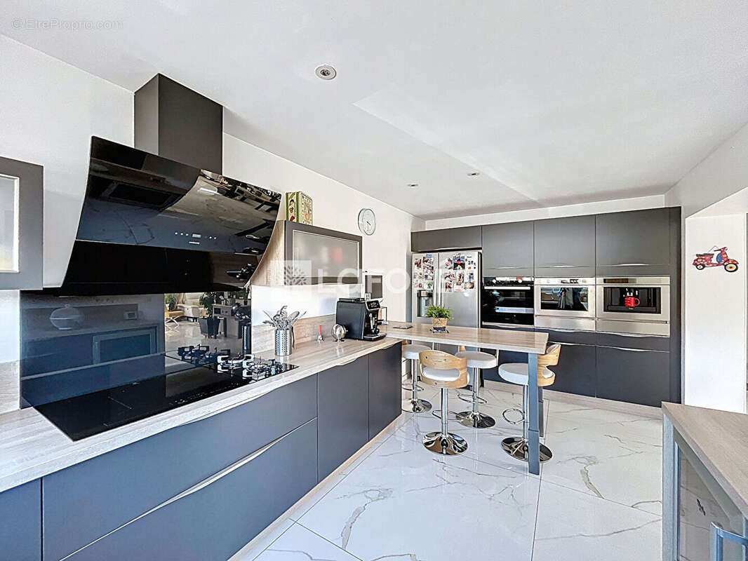 Maison à LATOUR-BAS-ELNE