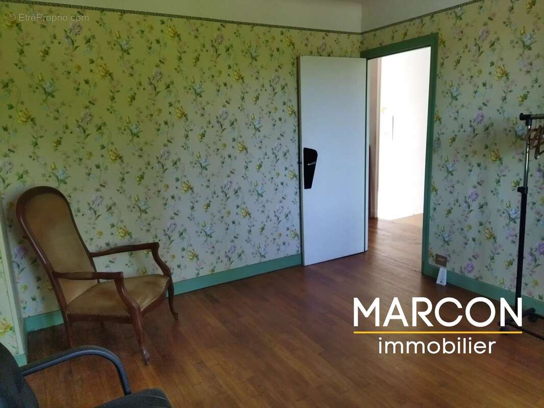Maison à AZAT-CHATENET