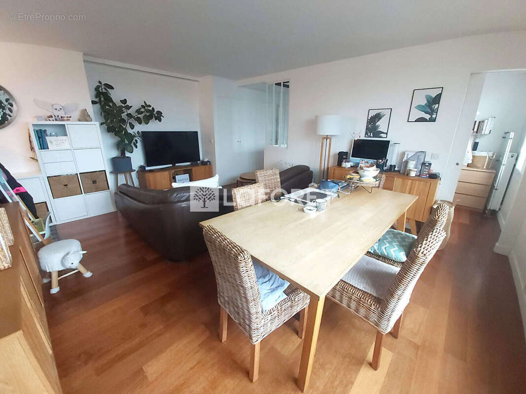 Appartement à VILLEMOMBLE