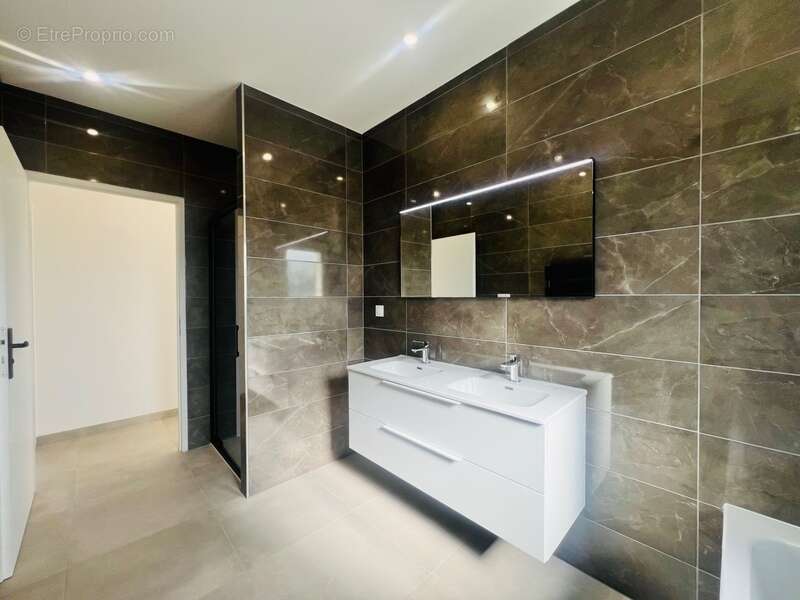 Maison à CHATELLERAULT