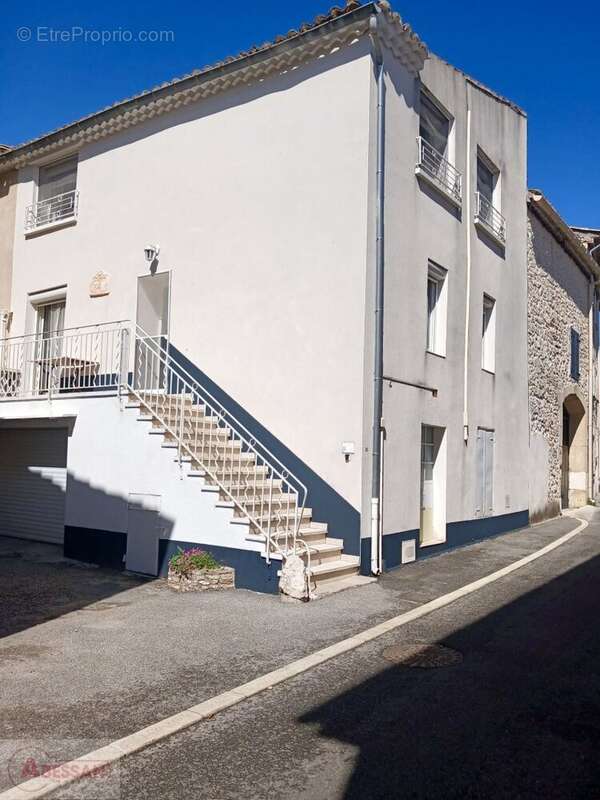 Maison à LA CALMETTE