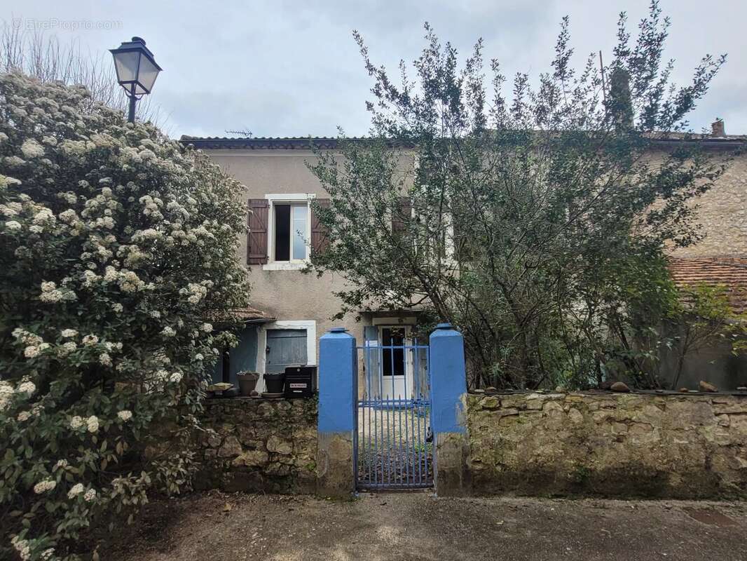 Maison à CASTELFRANC