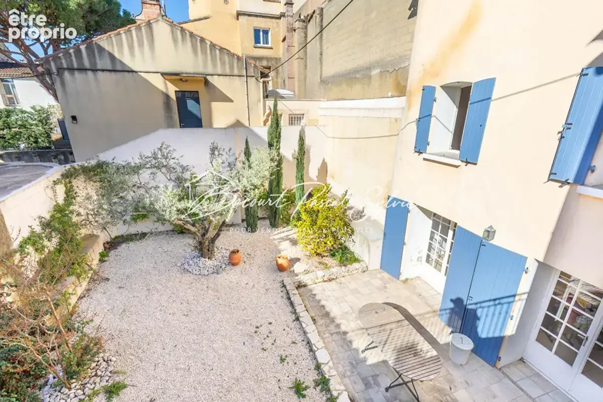 Rare - avec potentiel - maison de caractère avec cour intime, terrasses - photo 15