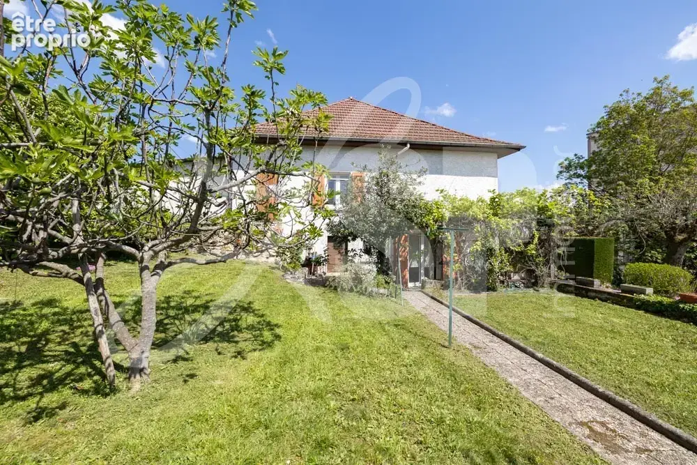 Maison T5 avec petite dépendance