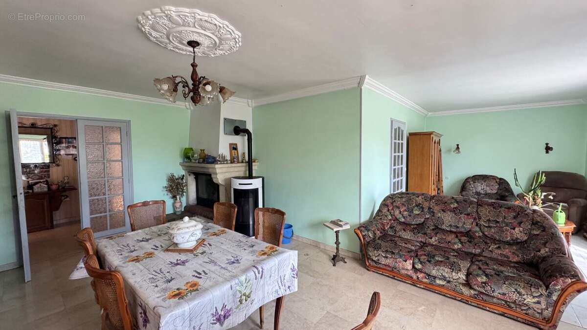 Maison à SUSSARGUES