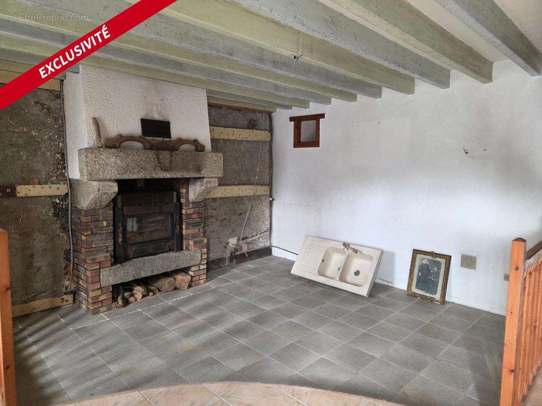 Maison à PONT-MELVEZ