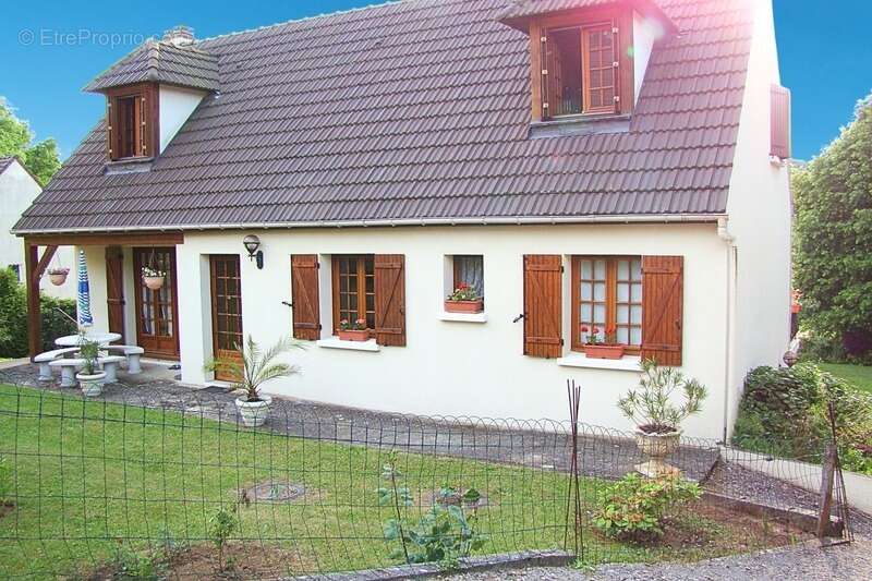 Maison à VALDAMPIERRE