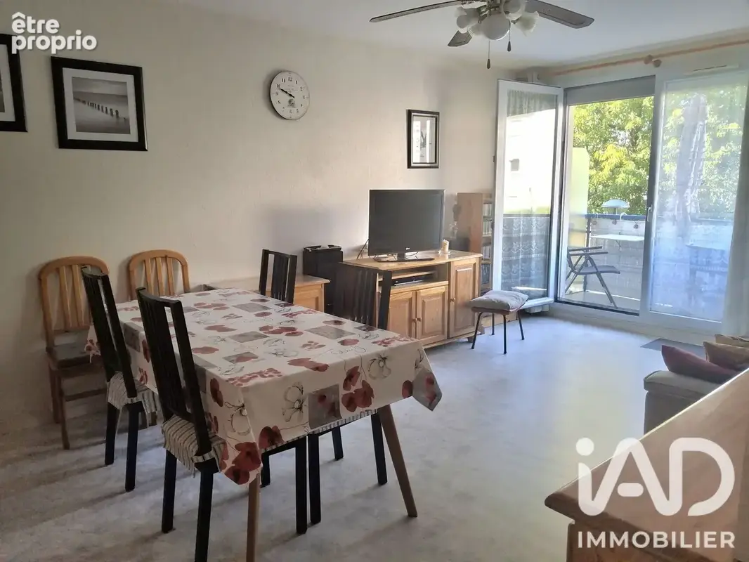 Photo 1 - Appartement à JOUY-LE-MOUTIER