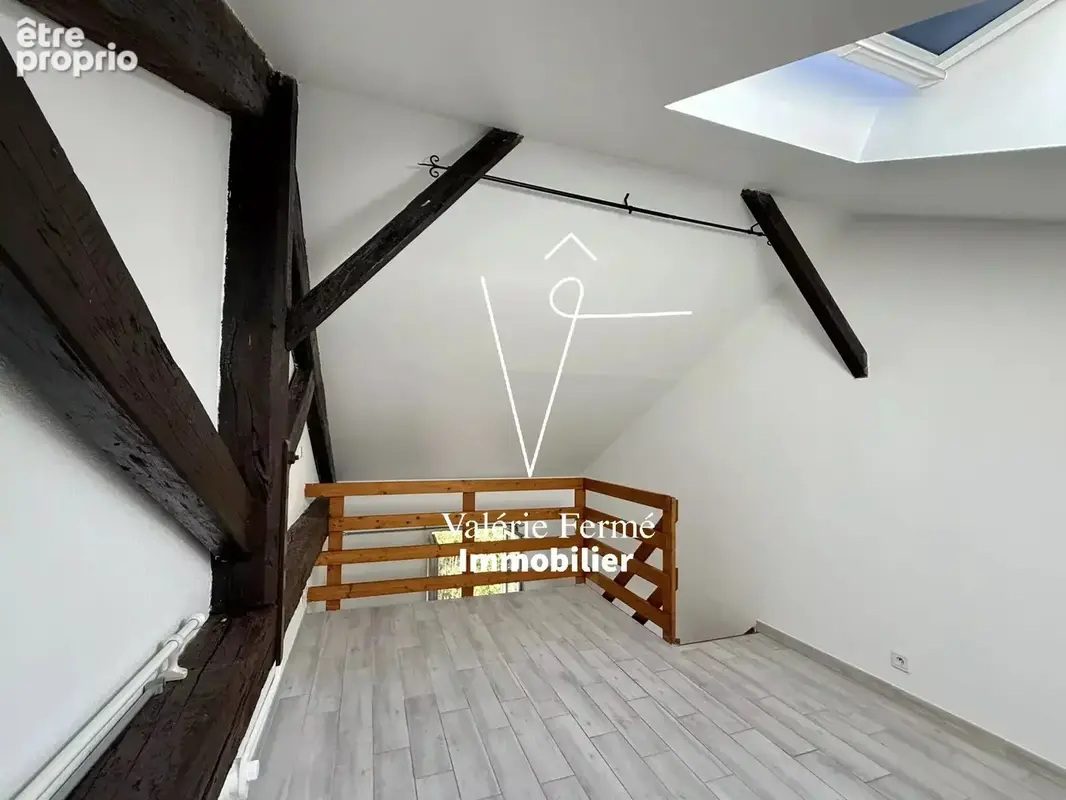Appartement T1 Bis avec mezzanine (28,38m2 loi carrez (36,19m2 au sol)), "Copropriété de Charme"- Bordeaux. - photo 5