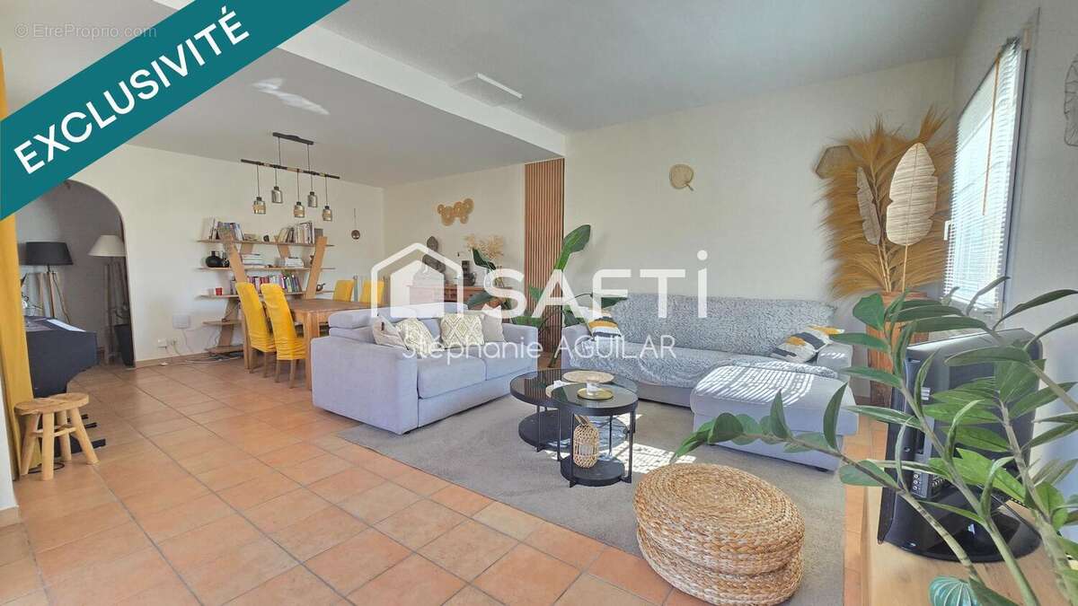 Photo 2 - Maison à LE HAILLAN