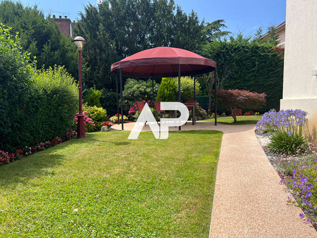 Maison à MONTMORENCY