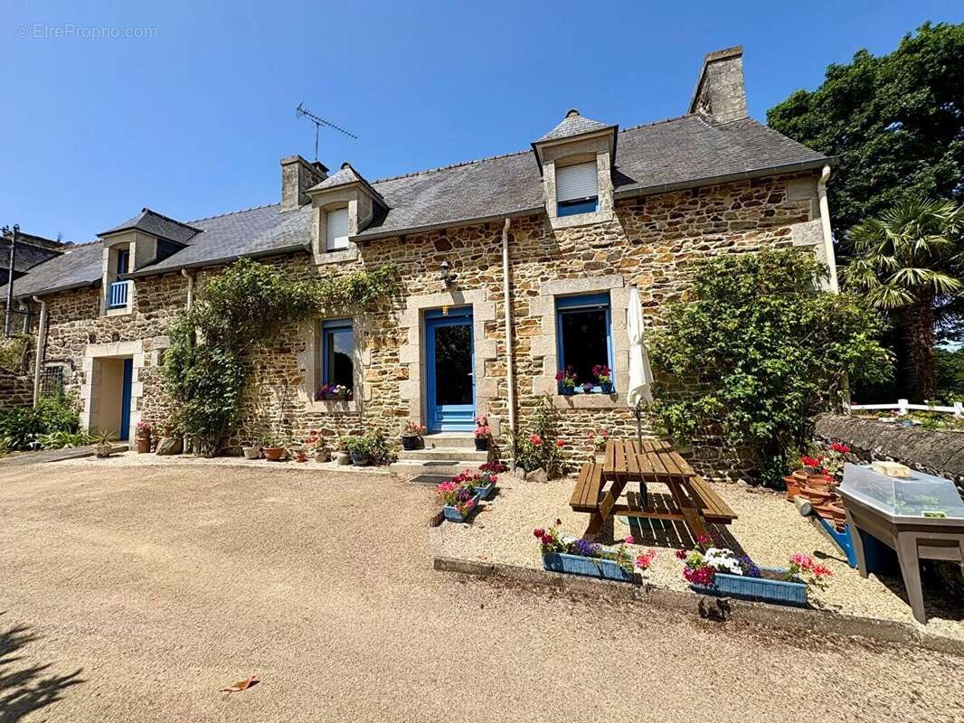 Maison à CHATELAUDREN