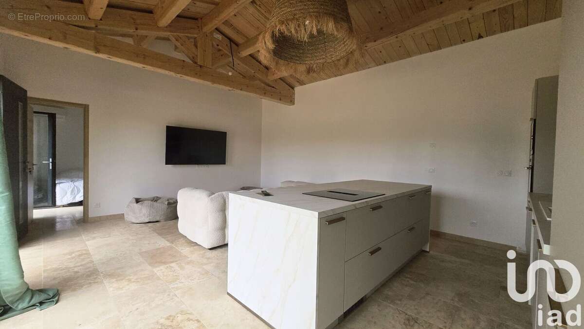 Photo 3 - Maison à ROQUEBRUNE-SUR-ARGENS