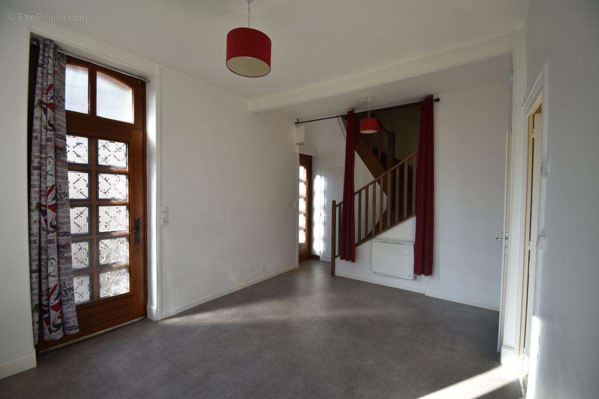 Maison à COSNE-COURS-SUR-LOIRE