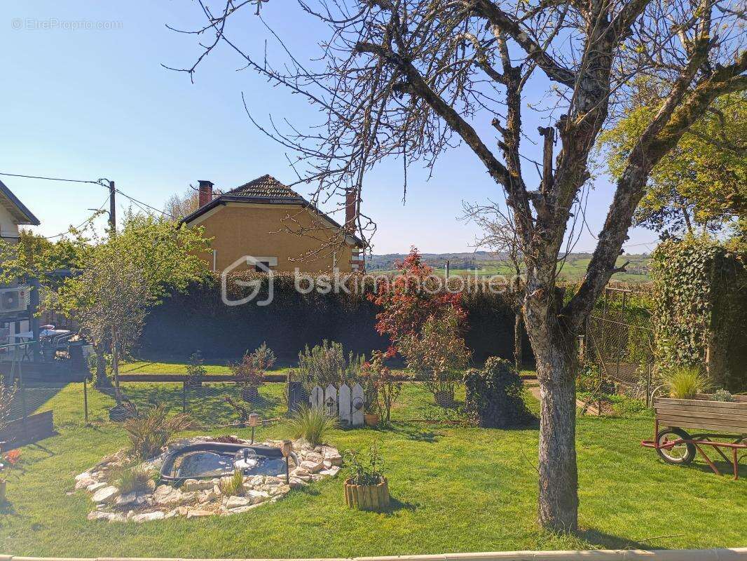 Maison de bourg 'clés en main' de 124 m² : Vie de plain-pied, Double Garage et Vue Campagne ! - photo 12