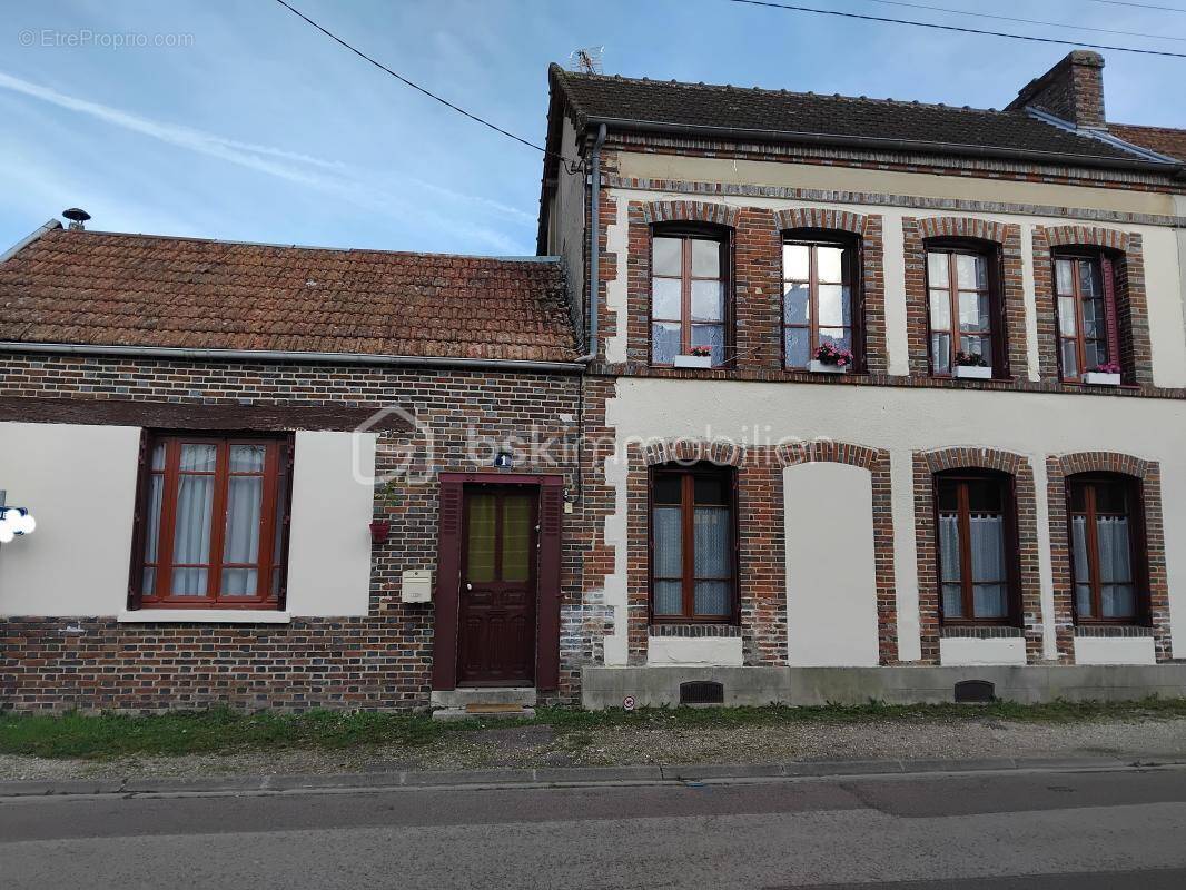 Maison à AIX-EN-OTHE