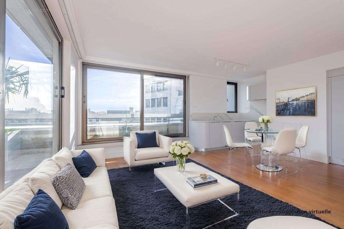 Appartement à PARIS-8E