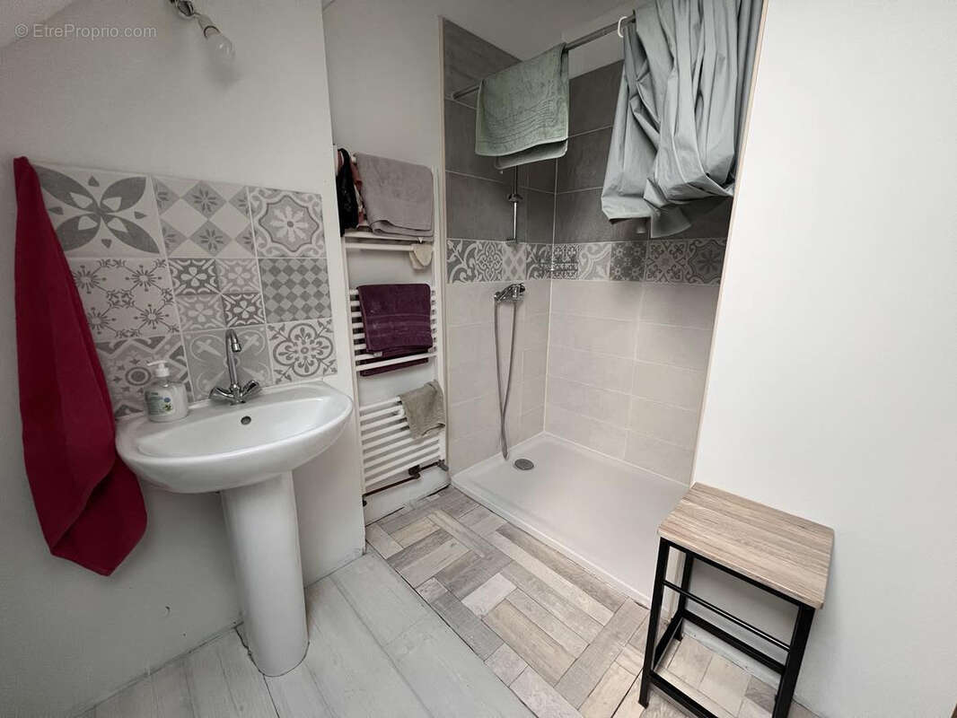 Maison à AILLANT-SUR-THOLON