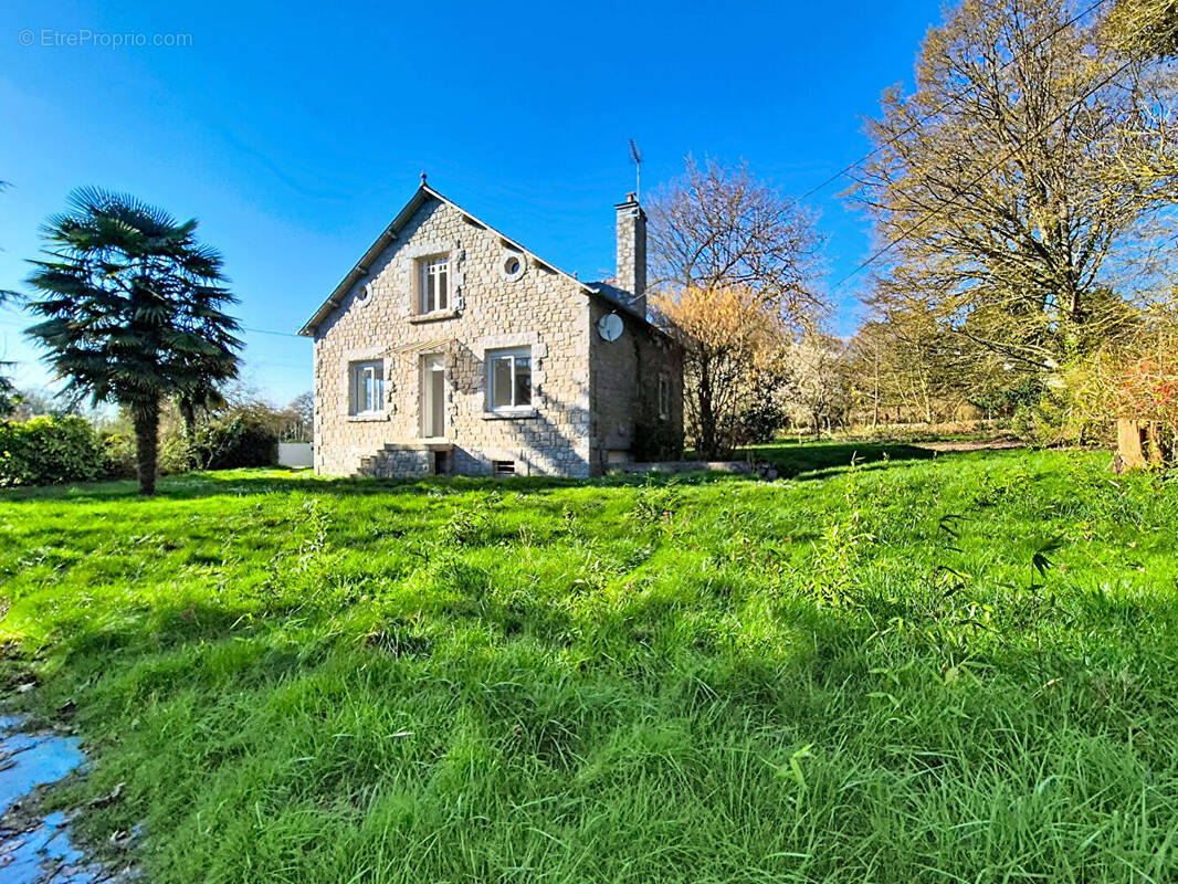 Maison à LE HINGLE