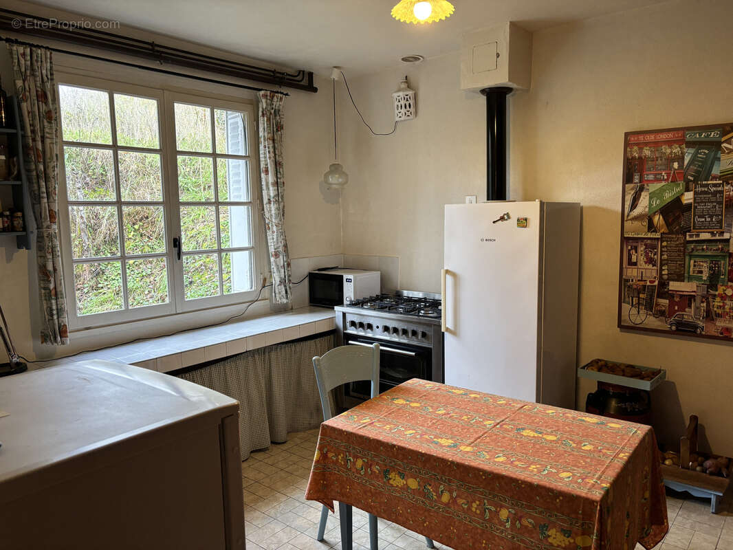 Maison à VICQ-EXEMPLET