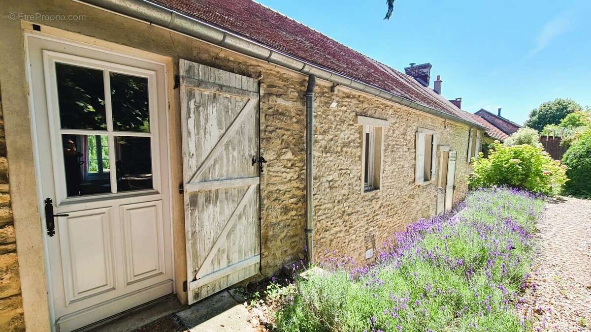 Maison à AUBERGENVILLE