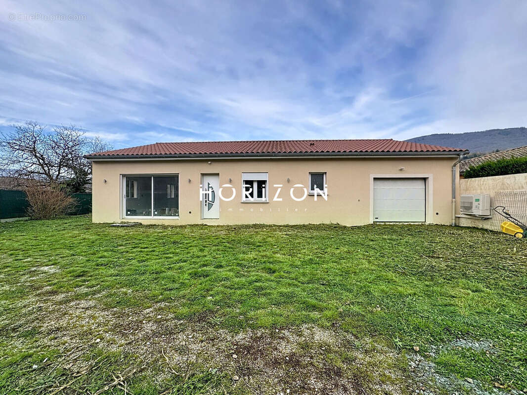 Maison à SAINT-DIDIER-SUR-BEAUJEU