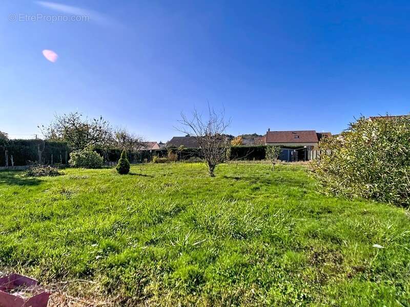 Maison à LA CHARTRE-SUR-LE-LOIR