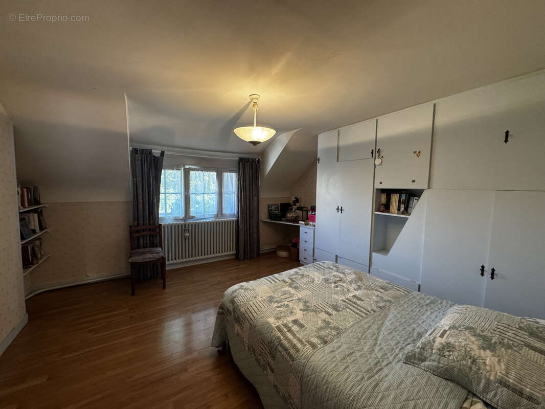 Maison à OUZOUER-SUR-TREZEE