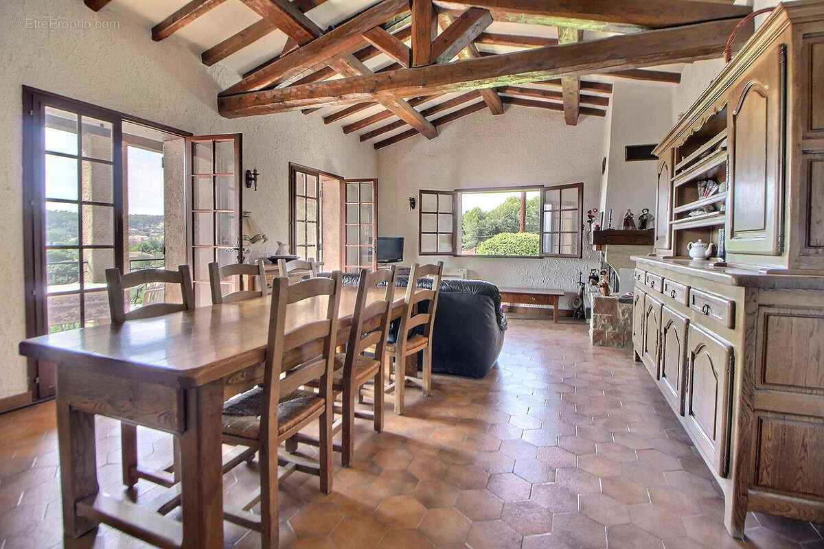 Maison à TRANS-EN-PROVENCE