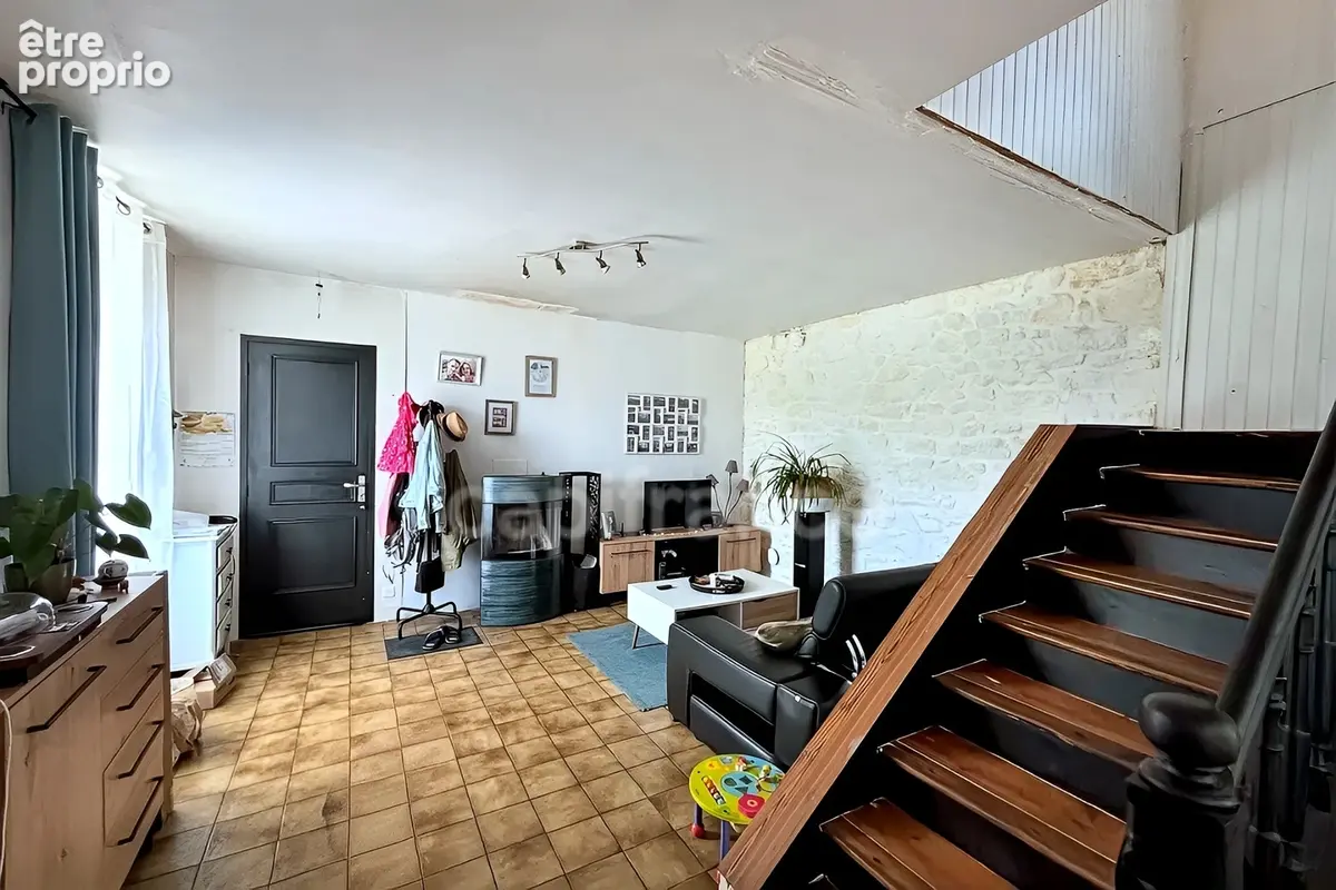 Charmante maison en pierre de 122m², 3 chambres avec jardin, terrasse, cave à GUENGAT(29) - photo 2