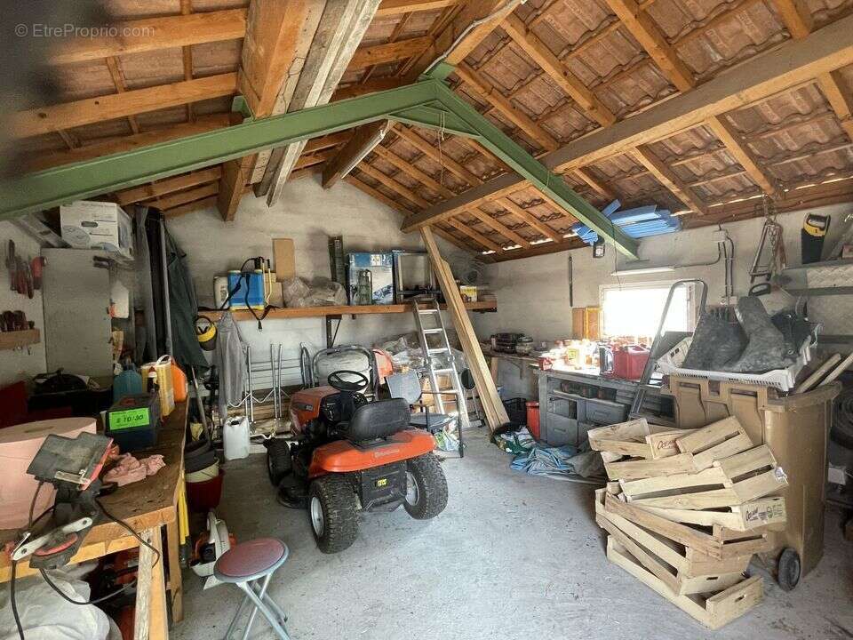 Maison à BAS-ET-LEZAT