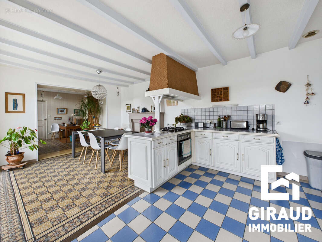 Maison à FONTENAY-LE-COMTE